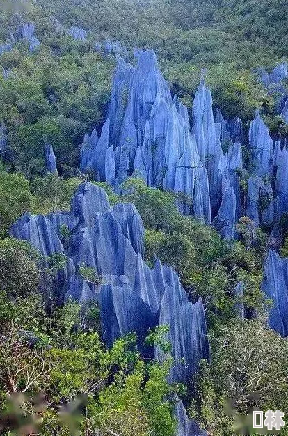 白虎一线天：探寻神秘山脉中的自然奇观与人文历史交融的独特魅力